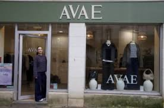 AVAE